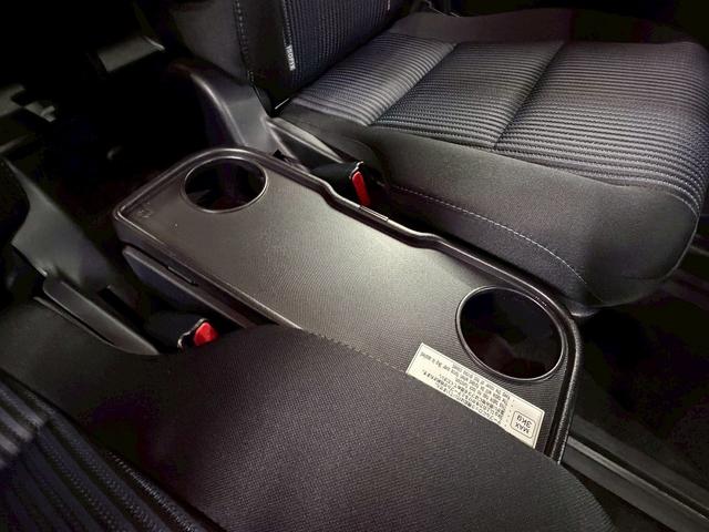 ヴォクシー ＺＳ　煌　（禁煙車）（両側パワースライド）（純正ＳＤナビ）（バックカメラ）（ビルトインＥＴＣ）（ＬＥＤヘッド）（スマートキー＆プッシュスタート）（Ｂｌｕｅｔｏｏｔｈ対応）（ウォークスルー）（純正１６インチＡＷ）（38枚目）