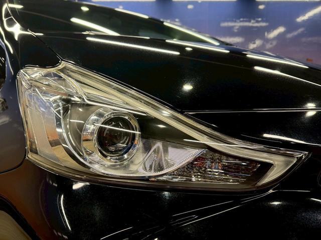 プリウスアルファ Ｇ　（禁煙車）（後期型）（純正ＳＤナビ）（クルーズコントロール）（黒ハーフレザー）（パワーシート）（バックカメラ）（ビルトインＥＴＣ）（フルセグＴＶ）（ＬＥＤヘッドライト）（純正１６インチＡＷ）（12枚目）