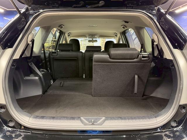 プリウスアルファ Ｇ　（禁煙車）（後期型）（純正ＳＤナビ）（クルーズコントロール）（黒ハーフレザー）（パワーシート）（バックカメラ）（ビルトインＥＴＣ）（フルセグＴＶ）（ＬＥＤヘッドライト）（純正１６インチＡＷ）（42枚目）