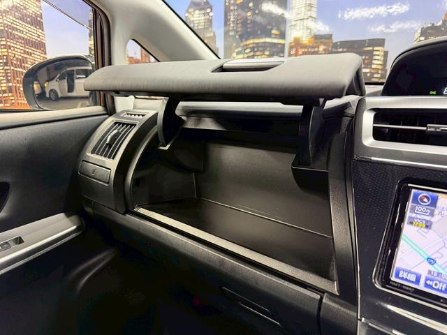 プリウスアルファ Ｇ　（禁煙車）（後期型）（純正ＳＤナビ）（クルーズコントロール）（黒ハーフレザー）（パワーシート）（バックカメラ）（ビルトインＥＴＣ）（フルセグＴＶ）（ＬＥＤヘッドライト）（純正１６インチＡＷ）（50枚目）