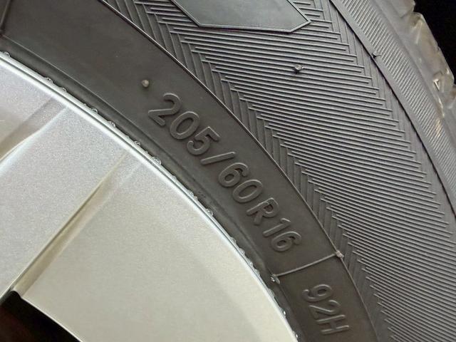 プリウスアルファ Ｇ　（禁煙車）（後期型）（純正ＳＤナビ）（クルーズコントロール）（黒ハーフレザー）（パワーシート）（バックカメラ）（ビルトインＥＴＣ）（フルセグＴＶ）（ＬＥＤヘッドライト）（純正１６インチＡＷ）（56枚目）