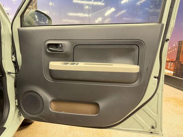 ミラトコット Ｌ　ＳＡＩＩＩ　プリクラッシュセーフティ（禁煙車）（純正ＳＤナビ）（コーナーセンサー）（オートマチックハイビーム）（バックカメラ）（アイドリングストップ）（Ｂｌｕｅｔｏｏｔｈ接続）（１４インチＳＷ）（42枚目）