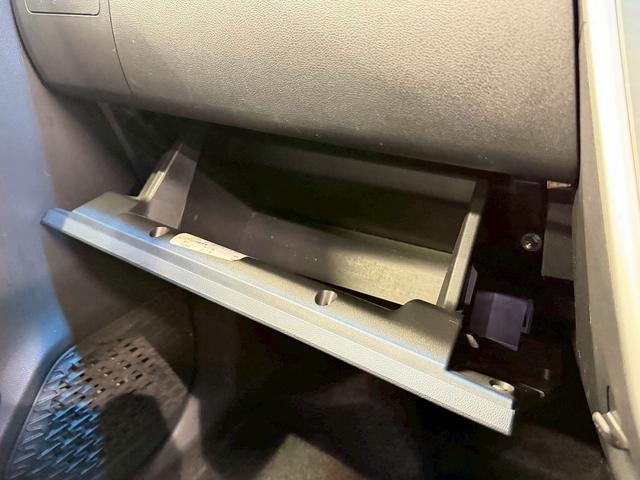 ムーヴ カスタム　ＲＳ　（禁煙車）（ワンオーナー）（後期型）（ＳＤナビ）（Ｂｌｕｅｔｏｏｔｈ接続）（フルセグＴＶ）（オートライト）（ＨＩＤヘッドライト）（ＣＤ＆ＤＶＤ再生）（27枚目）