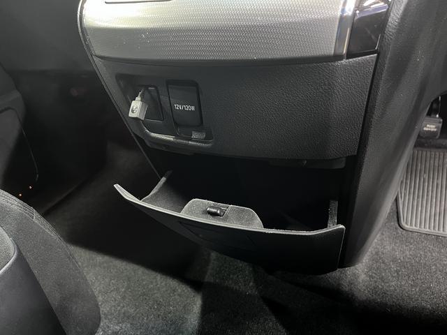 ヴェルファイア ２．４Ｚ　Ｇエディション　プレミアムサウンド（禁煙車）（後期型）（両側パワスラ）（純正フリップ）（純正ＨＤＤナビ）（全周囲カメラ）（クルーズコントロール）（シートメモリ）（コーナーセンサー）（純正ＥＴＣ）（純正１８インチＡＷ）（29枚目）