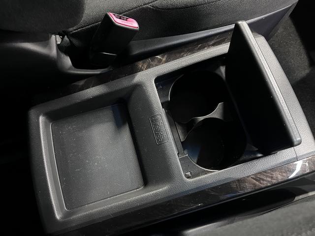 ヴェルファイア ２．４Ｚ　Ｇエディション　プレミアムサウンド（禁煙車）（後期型）（両側パワスラ）（純正フリップ）（純正ＨＤＤナビ）（全周囲カメラ）（クルーズコントロール）（シートメモリ）（コーナーセンサー）（純正ＥＴＣ）（純正１８インチＡＷ）（52枚目）