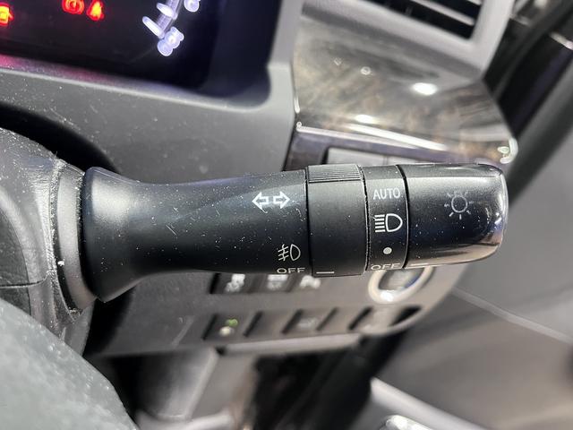 ヴェルファイア ２．４Ｚ　Ｇエディション　（禁煙車）（後期型）（サンルーフ）（黒革シート）（両側パワースライド）（純正ＳＤナビ）（クルコン）（コーナーセンサー）（シートヒーター）（シートメモリー）（電動リアゲート）（純正１８インチＡＷ）（47枚目）