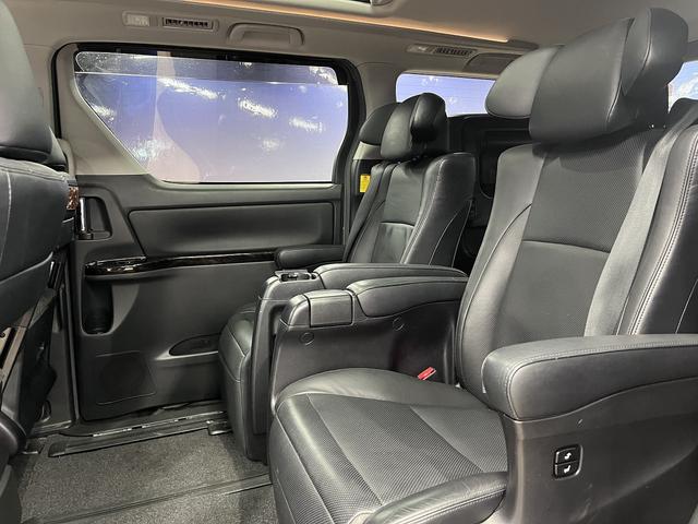 ヴェルファイア ２．４Ｚ　Ｇエディション　（禁煙車）（後期型）（サンルーフ）（黒革シート）（両側パワースライド）（純正ＳＤナビ）（クルコン）（コーナーセンサー）（シートヒーター）（シートメモリー）（電動リアゲート）（純正１８インチＡＷ）（57枚目）