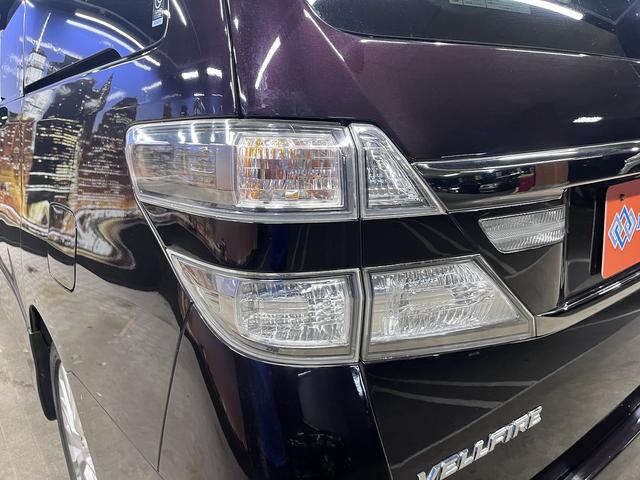 ヴェルファイア ２．４Ｚ　Ｇエディション　（禁煙車）（後期型）（サンルーフ）（黒革シート）（両側パワースライド）（純正ＳＤナビ）（クルコン）（コーナーセンサー）（シートヒーター）（シートメモリー）（電動リアゲート）（純正１８インチＡＷ）（58枚目）