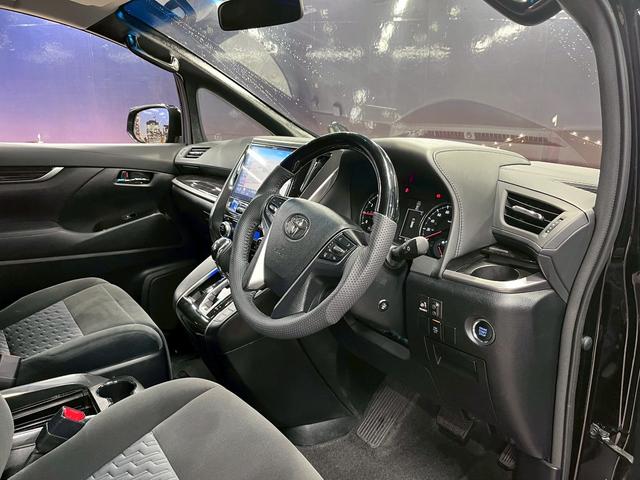 アルファード ２．５Ｓ　Ａパッケージ　（禁煙車）（両側パワースライドドア）（アルパインナビ）（アルパインフリップダウンモニター）（クルーズコントロール）（クリアランスソナー）（ビルトインＥＴＣ）（バックカメラ）（純正１８インチＡＷ）（32枚目）