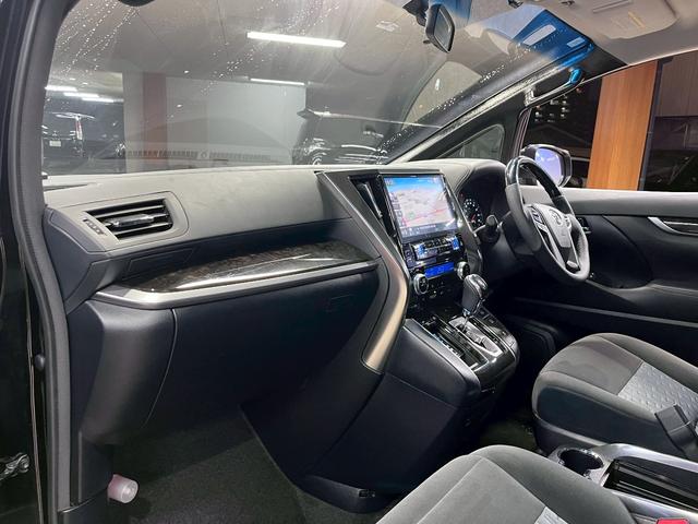 アルファード ２．５Ｓ　Ａパッケージ　（禁煙車）（両側パワースライドドア）（アルパインナビ）（アルパインフリップダウンモニター）（クルーズコントロール）（クリアランスソナー）（ビルトインＥＴＣ）（バックカメラ）（純正１８インチＡＷ）（53枚目）