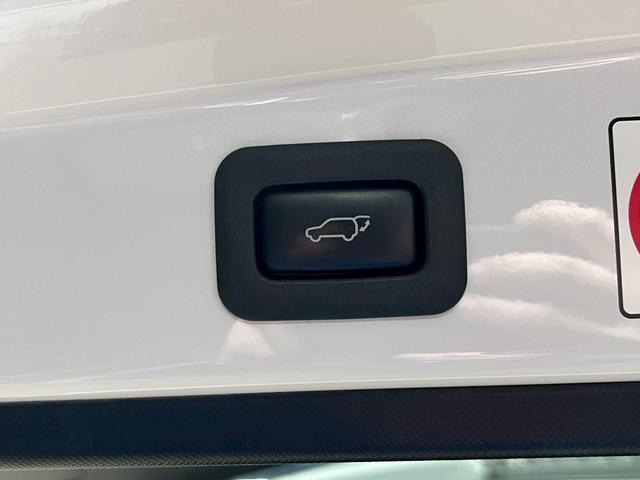 �y�p���[�o�b�N�h�A�z�����^�b�`�Ńo�b�N�h�A���J���A�߂�ꍇ�������^�b�`�ő���\�ŕ֗����t�o�ł����^�]�Ȃ�����A�X�}�[�g�L�[����̑�����\�ł���