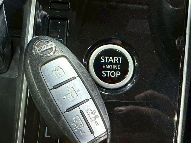 セレナ ハイウェイスターＶ　（禁煙車）（後期型）（両側パワースライド）（純正ＳＤナビ）（全周囲カメラ）（クルーズコントロール）（コーナーセンサー）（ビルトインＥＴＣ）（ＬＥＤヘッド）（アイドリングストップ）（純正１６インチＡＷ）（13枚目）