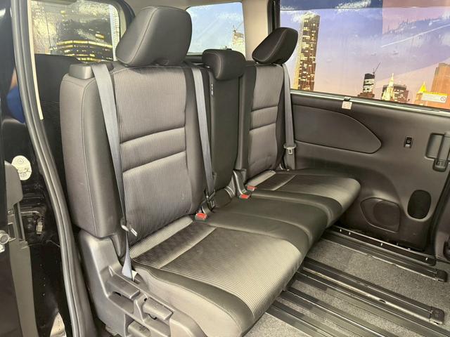 セレナ ハイウェイスターＶ　（禁煙車）（後期型）（両側パワースライド）（純正ＳＤナビ）（全周囲カメラ）（クルーズコントロール）（コーナーセンサー）（ビルトインＥＴＣ）（ＬＥＤヘッド）（アイドリングストップ）（純正１６インチＡＷ）（20枚目）