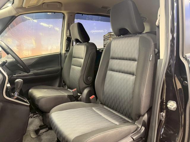 セレナ ハイウェイスターＶ　（禁煙車）（後期型）（両側パワースライド）（純正ＳＤナビ）（全周囲カメラ）（クルーズコントロール）（コーナーセンサー）（ビルトインＥＴＣ）（ＬＥＤヘッド）（アイドリングストップ）（純正１６インチＡＷ）（31枚目）