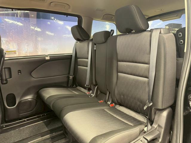 セレナ ハイウェイスターＶ　（禁煙車）（後期型）（両側パワースライド）（純正ＳＤナビ）（全周囲カメラ）（クルーズコントロール）（コーナーセンサー）（ビルトインＥＴＣ）（ＬＥＤヘッド）（アイドリングストップ）（純正１６インチＡＷ）（36枚目）
