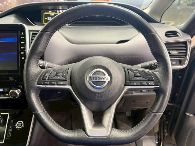 セレナ ハイウェイスターＶ　（禁煙車）（後期型）（両側パワースライド）（純正ＳＤナビ）（全周囲カメラ）（クルーズコントロール）（コーナーセンサー）（ビルトインＥＴＣ）（ＬＥＤヘッド）（アイドリングストップ）（純正１６インチＡＷ）（52枚目）