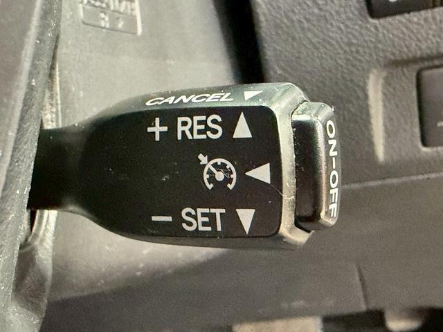 ヴェルファイア ２．４Ｚ　ゴールデンアイズＩＩ　（禁煙車）（後期型）（７人乗り）（両側パワースライド）（純正ＳＤナビ）（バックカメラ）（電動リアゲート）（黒ハーフレザー）（クリアランスソナー）（フリップダウン）（ＥＴＣ）（純正１８インチＡＷ）（10枚目）