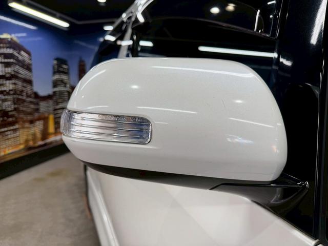 ヴェルファイア ２．４Ｚ　ゴールデンアイズＩＩ　（禁煙車）（後期型）（７人乗り）（両側パワースライド）（純正ＳＤナビ）（バックカメラ）（電動リアゲート）（黒ハーフレザー）（クリアランスソナー）（フリップダウン）（ＥＴＣ）（純正１８インチＡＷ）（17枚目）