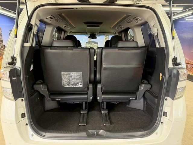ヴェルファイア ２．４Ｚ　ゴールデンアイズＩＩ　（禁煙車）（後期型）（７人乗り）（両側パワースライド）（純正ＳＤナビ）（バックカメラ）（電動リアゲート）（黒ハーフレザー）（クリアランスソナー）（フリップダウン）（ＥＴＣ）（純正１８インチＡＷ）（21枚目）