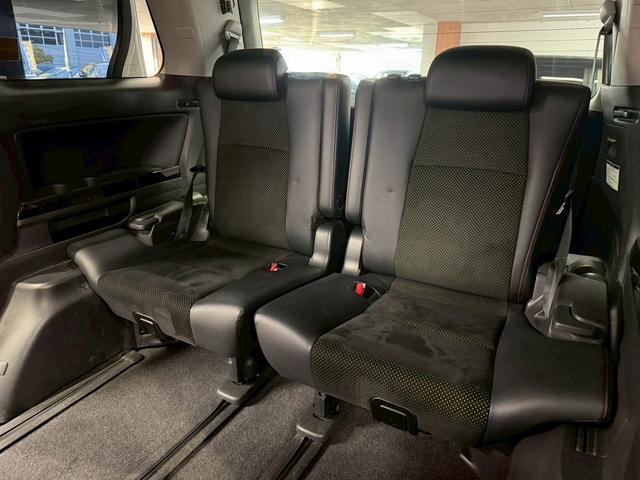 ヴェルファイア ２．４Ｚ　ゴールデンアイズＩＩ　（禁煙車）（後期型）（７人乗り）（両側パワースライド）（純正ＳＤナビ）（バックカメラ）（電動リアゲート）（黒ハーフレザー）（クリアランスソナー）（フリップダウン）（ＥＴＣ）（純正１８インチＡＷ）（23枚目）