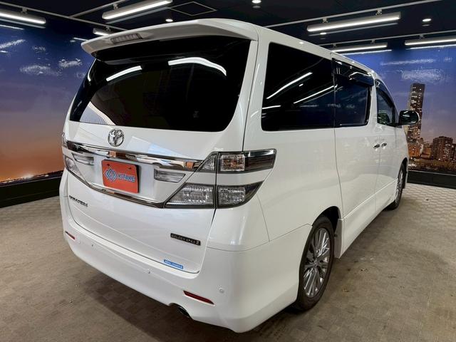 ヴェルファイア ２．４Ｚ　ゴールデンアイズＩＩ　（禁煙車）（後期型）（７人乗り）（両側パワースライド）（純正ＳＤナビ）（バックカメラ）（電動リアゲート）（黒ハーフレザー）（クリアランスソナー）（フリップダウン）（ＥＴＣ）（純正１８インチＡＷ）（28枚目）