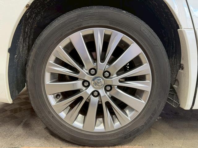 ヴェルファイア ２．４Ｚ　ゴールデンアイズＩＩ　（禁煙車）（後期型）（７人乗り）（両側パワースライド）（純正ＳＤナビ）（バックカメラ）（電動リアゲート）（黒ハーフレザー）（クリアランスソナー）（フリップダウン）（ＥＴＣ）（純正１８インチＡＷ）（50枚目）