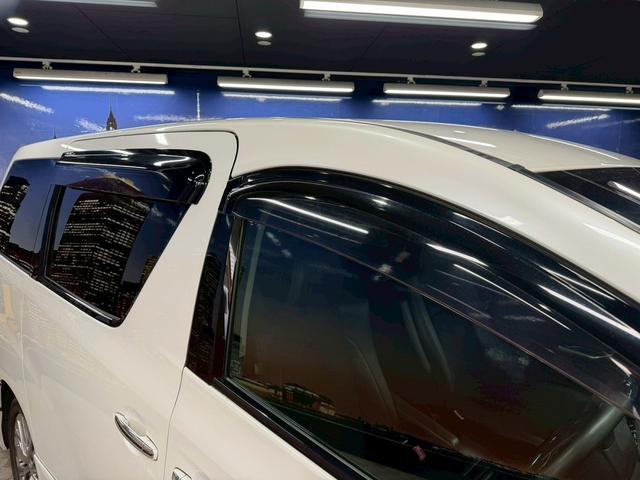 ヴェルファイア ２．４Ｚ　ゴールデンアイズＩＩ　（禁煙車）（後期型）（７人乗り）（両側パワースライド）（純正ＳＤナビ）（バックカメラ）（電動リアゲート）（黒ハーフレザー）（クリアランスソナー）（フリップダウン）（ＥＴＣ）（純正１８インチＡＷ）（59枚目）