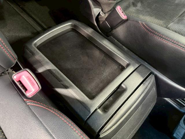 ヴェルファイア ２．４Ｚ　ゴールデンアイズＩＩ　（禁煙車）（後期型）（７人乗り）（両側パワースライド）（純正ＳＤナビ）（バックカメラ）（電動リアゲート）（黒ハーフレザー）（クリアランスソナー）（フリップダウン）（ＥＴＣ）（純正１８インチＡＷ）（63枚目）