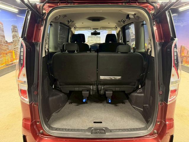 セレナ ｅ－パワー　ハイウェイスターＶ　セーフティパックＡ　（禁煙車）（後期型）（８人乗り）（プロパイロット）（両側パワースライド）（純正ＳＤナビ）（アラウンドビュー）（レーダークルーズ）（コーナーセンサー）（スマートキー）（ＥＴＣ）（純正１５インチＡＷ）（15枚目）