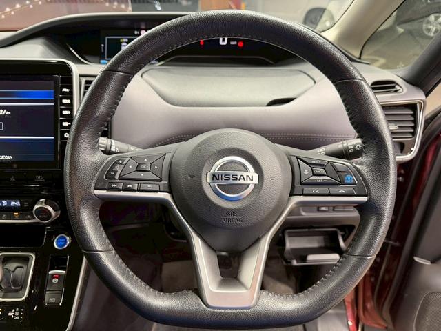 セレナ ｅ－パワー　ハイウェイスターＶ　セーフティパックＡ　（禁煙車）（後期型）（８人乗り）（プロパイロット）（両側パワースライド）（純正ＳＤナビ）（アラウンドビュー）（レーダークルーズ）（コーナーセンサー）（スマートキー）（ＥＴＣ）（純正１５インチＡＷ）（40枚目）