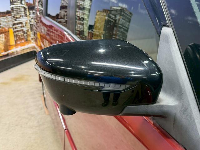 セレナ ｅ－パワー　ハイウェイスターＶ　セーフティパックＡ　（禁煙車）（後期型）（８人乗り）（プロパイロット）（両側パワースライド）（純正ＳＤナビ）（アラウンドビュー）（レーダークルーズ）（コーナーセンサー）（スマートキー）（ＥＴＣ）（純正１５インチＡＷ）（47枚目）