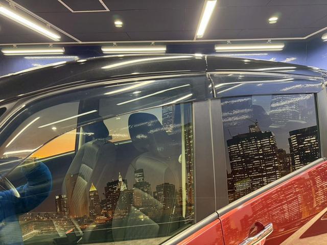 セレナ ｅ－パワー　ハイウェイスターＶ　セーフティパックＡ　（禁煙車）（後期型）（８人乗り）（プロパイロット）（両側パワースライド）（純正ＳＤナビ）（アラウンドビュー）（レーダークルーズ）（コーナーセンサー）（スマートキー）（ＥＴＣ）（純正１５インチＡＷ）（57枚目）