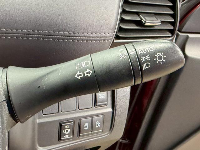 セレナ ｅ－パワー　ハイウェイスターＶ　セーフティパックＡ　（禁煙車）（後期型）（８人乗り）（プロパイロット）（両側パワースライド）（純正ＳＤナビ）（アラウンドビュー）（レーダークルーズ）（コーナーセンサー）（スマートキー）（ＥＴＣ）（純正１５インチＡＷ）（61枚目）