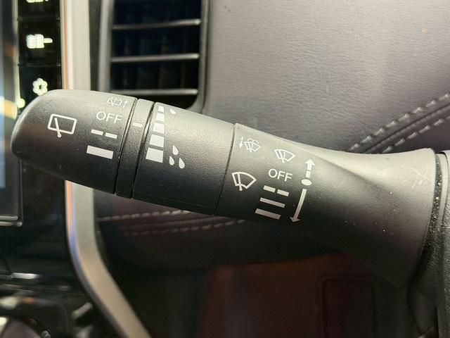 セレナ ｅ－パワー　ハイウェイスターＶ　セーフティパックＡ　（禁煙車）（後期型）（８人乗り）（プロパイロット）（両側パワースライド）（純正ＳＤナビ）（アラウンドビュー）（レーダークルーズ）（コーナーセンサー）（スマートキー）（ＥＴＣ）（純正１５インチＡＷ）（63枚目）