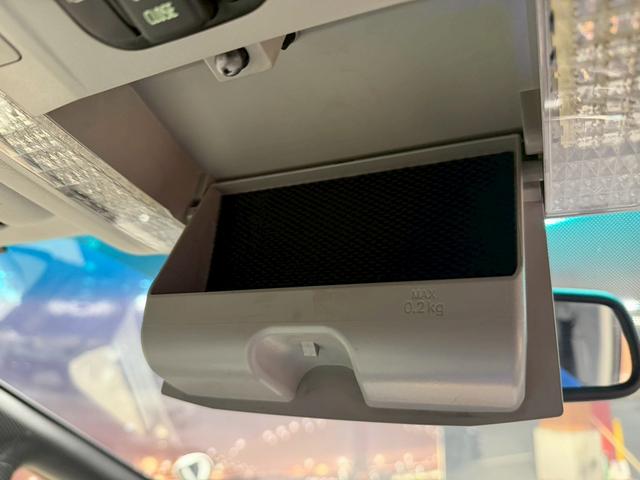 ヴェルファイア ２．４Ｚ　Ｇエディション　（禁煙車）（後期型）（７人乗り）（サンルーフ）（両側パワースライド）（アルパインナビ）（バックカメラ）（クルコン）（コーナーセンサー）（パワーシート）（ＥＴＣ）（フリップダウン）（社外２０インチＡＷ）（52枚目）