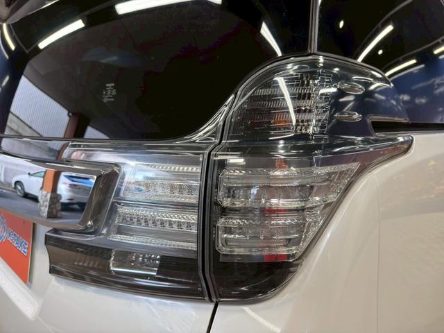 ヴェルファイア ３．５エグゼクティブラウンジ　トヨタセーフティ（禁煙車）（黒本革）（両側電動スライドドア）（ＪＢＬサウンド）（純正ナビ）（フリップダウンモニター）（全方位カメラ）（パワーシート）（シートヒーター）（シートクーラー）（純正１７ＡＷ）（48枚目）