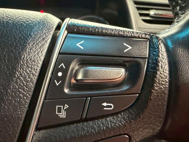 ヴェルファイア ３．５エグゼクティブラウンジ　トヨタセーフティ（禁煙車）（黒本革）（両側電動スライドドア）（ＪＢＬサウンド）（純正ナビ）（フリップダウンモニター）（全方位カメラ）（パワーシート）（シートヒーター）（シートクーラー）（純正１７ＡＷ）（52枚目）