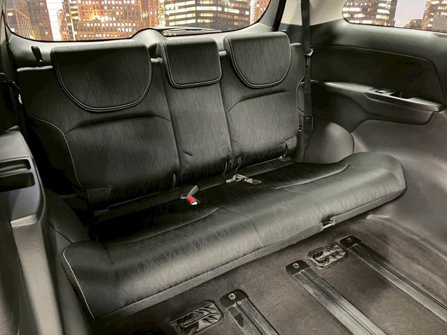 オデッセイ アブソルート・ＥＸ　（禁煙車）（両側パワースライドドア）（純正ナビ）（バックカメラ）（クルーズコントロール）（パワーシート）（キャプテンシート）（オットマン）（アイドリングストップ）（純正１８インチＡＷ）（22枚目）