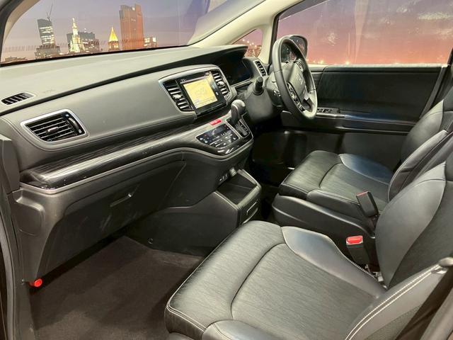 オデッセイ アブソルート・ＥＸ　（禁煙車）（両側パワースライドドア）（純正ナビ）（バックカメラ）（クルーズコントロール）（パワーシート）（キャプテンシート）（オットマン）（アイドリングストップ）（純正１８インチＡＷ）（35枚目）