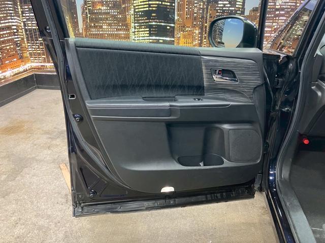 オデッセイ アブソルート・ＥＸ　（禁煙車）（両側パワースライドドア）（純正ナビ）（バックカメラ）（クルーズコントロール）（パワーシート）（キャプテンシート）（オットマン）（アイドリングストップ）（純正１８インチＡＷ）（47枚目）