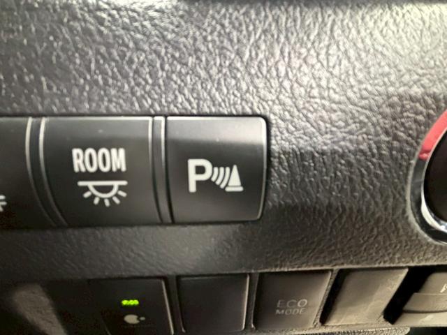 ヴェルファイア ２．４Ｚ　ゴールデンアイズＩＩ　（禁煙車）（後期型）（黒半革）（両側パワースライドドア）（イクリプスナビ）（フリップダウンモニター）（パワーバックドア）（バックカメラ）（ＥＴＣ）（キャプテンシート）（オットマン）（純正１８インチＡＷ（11枚目）