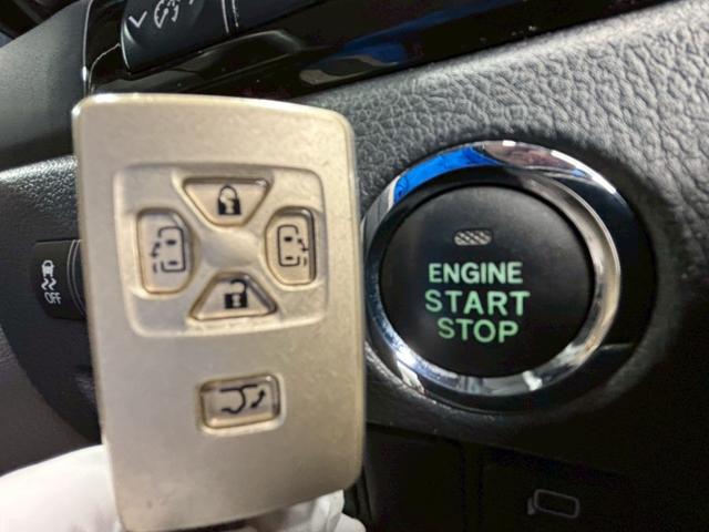 ヴェルファイア ２．４Ｚ　ゴールデンアイズＩＩ　（禁煙車）（後期型）（黒半革）（両側パワースライドドア）（イクリプスナビ）（フリップダウンモニター）（パワーバックドア）（バックカメラ）（ＥＴＣ）（キャプテンシート）（オットマン）（純正１８インチＡＷ（14枚目）