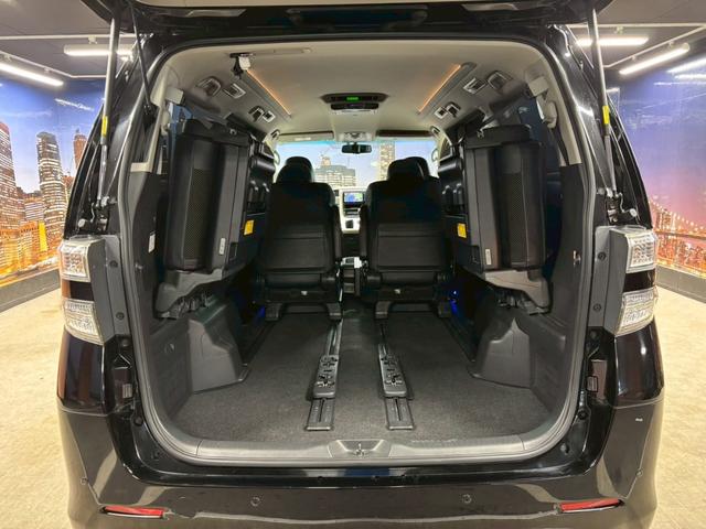 ヴェルファイア ２．４Ｚ　ゴールデンアイズＩＩ　（禁煙車）（後期型）（黒半革）（両側パワースライドドア）（イクリプスナビ）（フリップダウンモニター）（パワーバックドア）（バックカメラ）（ＥＴＣ）（キャプテンシート）（オットマン）（純正１８インチＡＷ（18枚目）