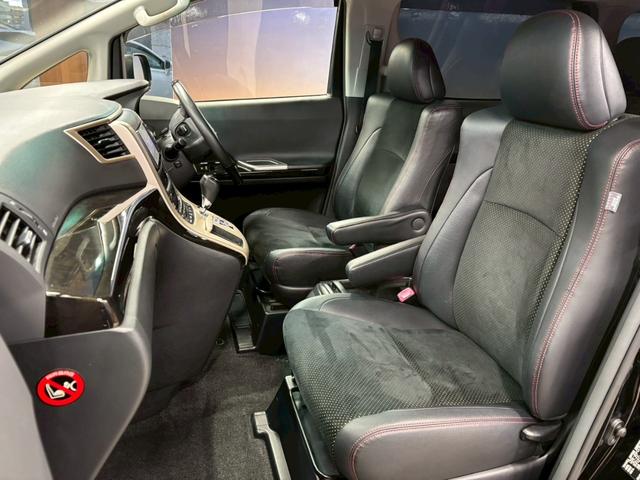 ヴェルファイア ２．４Ｚ　ゴールデンアイズＩＩ　（禁煙車）（後期型）（黒半革）（両側パワースライドドア）（イクリプスナビ）（フリップダウンモニター）（パワーバックドア）（バックカメラ）（ＥＴＣ）（キャプテンシート）（オットマン）（純正１８インチＡＷ（35枚目）