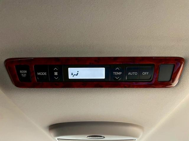 ヴェルファイア ２．４Ｚ　プラチナムセレクション　（禁煙車）（両側パワースライドドア）（後席モニター）（純正ＨＤＤナビ）（コーナーセンサー）（バックカメラ）（電動リアゲート）（ビルトインＥＴＣ）（フルセグＴＶ）（純正１８インチＡＷ）（31枚目）