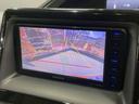 【バックカメラ】運転席から画面上で安全確認ができます。駐車が苦手な方にもオススメな便利機能です。