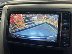 【バックカメラ】運転席から画面上で安全確認ができます。駐車が苦手な方にもオススメな便利機能です。 7