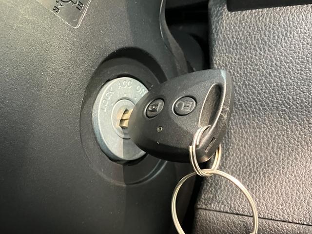 ハイゼットカーゴ ＤＸ　４ＷＤ　ドライブレコーダー　キーレス　車検整備付　衝突被害軽減ブレーキ　スマアシ　コーナーセンサー　キーレス　ドライブレコーダー　ＡＭ／ＦＭラジオ　両側スライドドア　オートライト（16枚目）