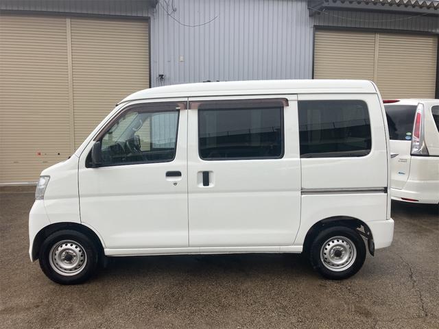 ハイゼットカーゴ ＤＸ　バックカメラ　　ナビ　ＥＴＣ　キーレス　スマートキー　運転席・助手席エアバッグ　エアコン　パワステ（5枚目）