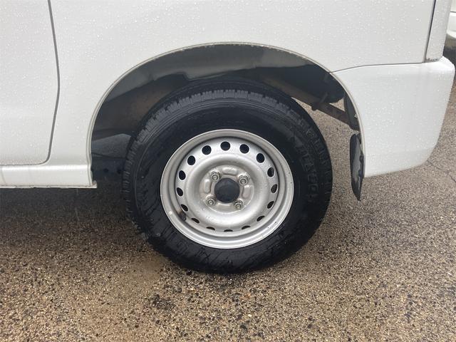 ハイゼットカーゴ ＤＸ　バックカメラ　　ナビ　ＥＴＣ　キーレス　スマートキー　運転席・助手席エアバッグ　エアコン　パワステ（12枚目）